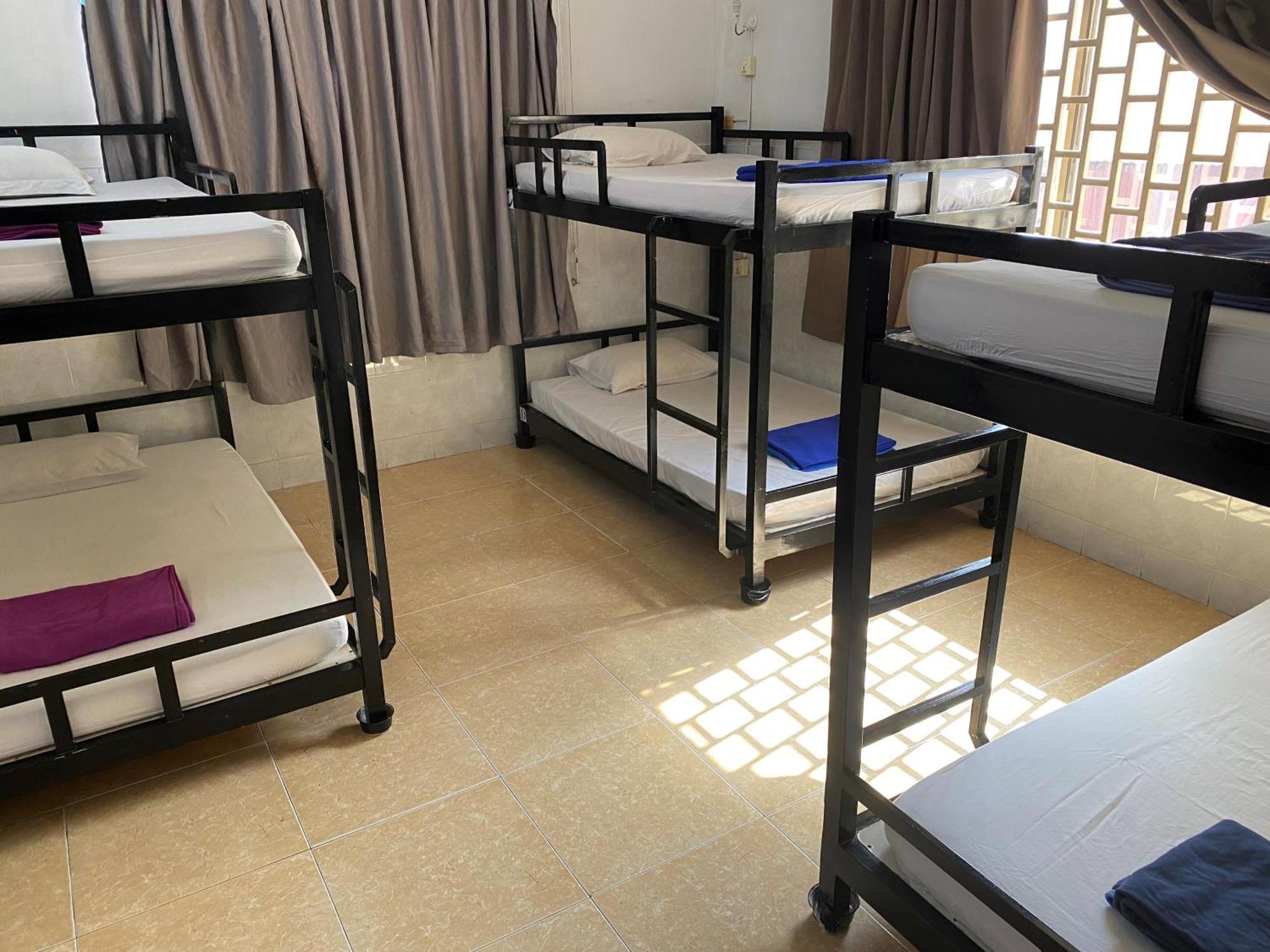 The Eighty8 Hostel Пном Пен Екстериор снимка