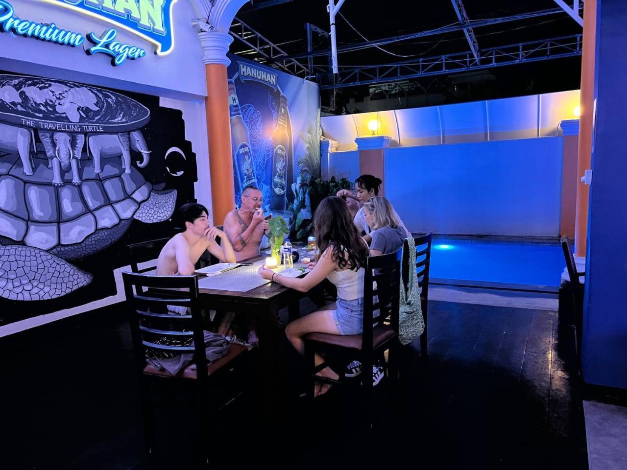 The Eighty8 Hostel Пном Пен Екстериор снимка