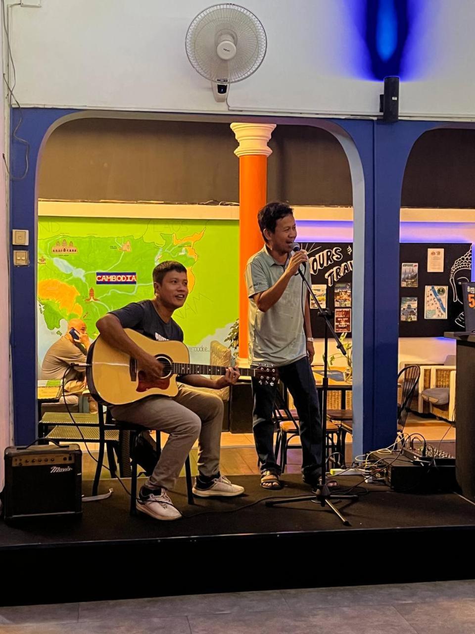 The Eighty8 Hostel Пном Пен Екстериор снимка