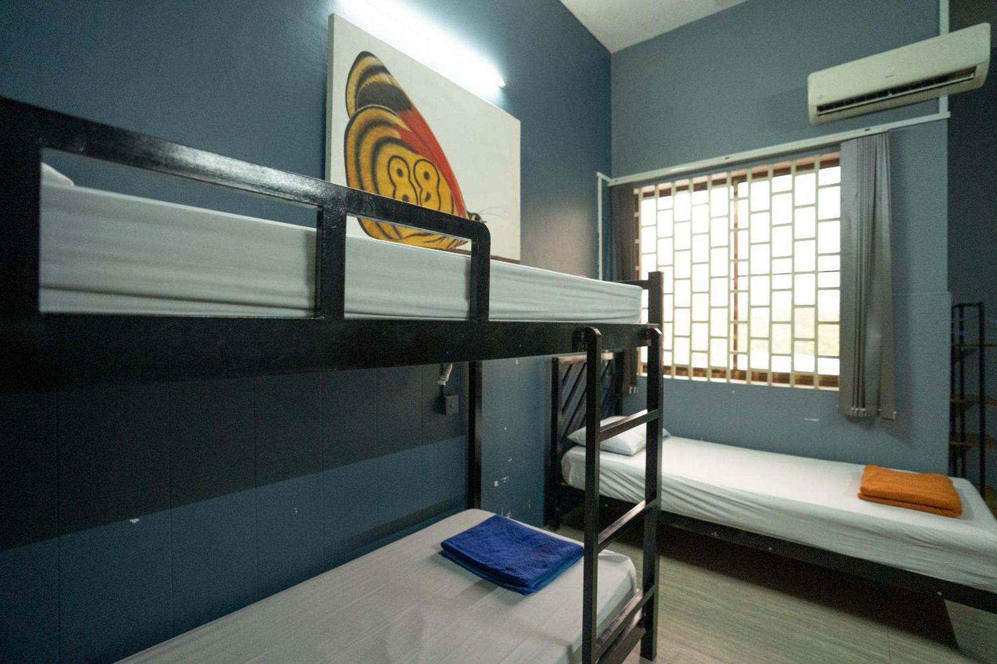 The Eighty8 Hostel Пном Пен Екстериор снимка