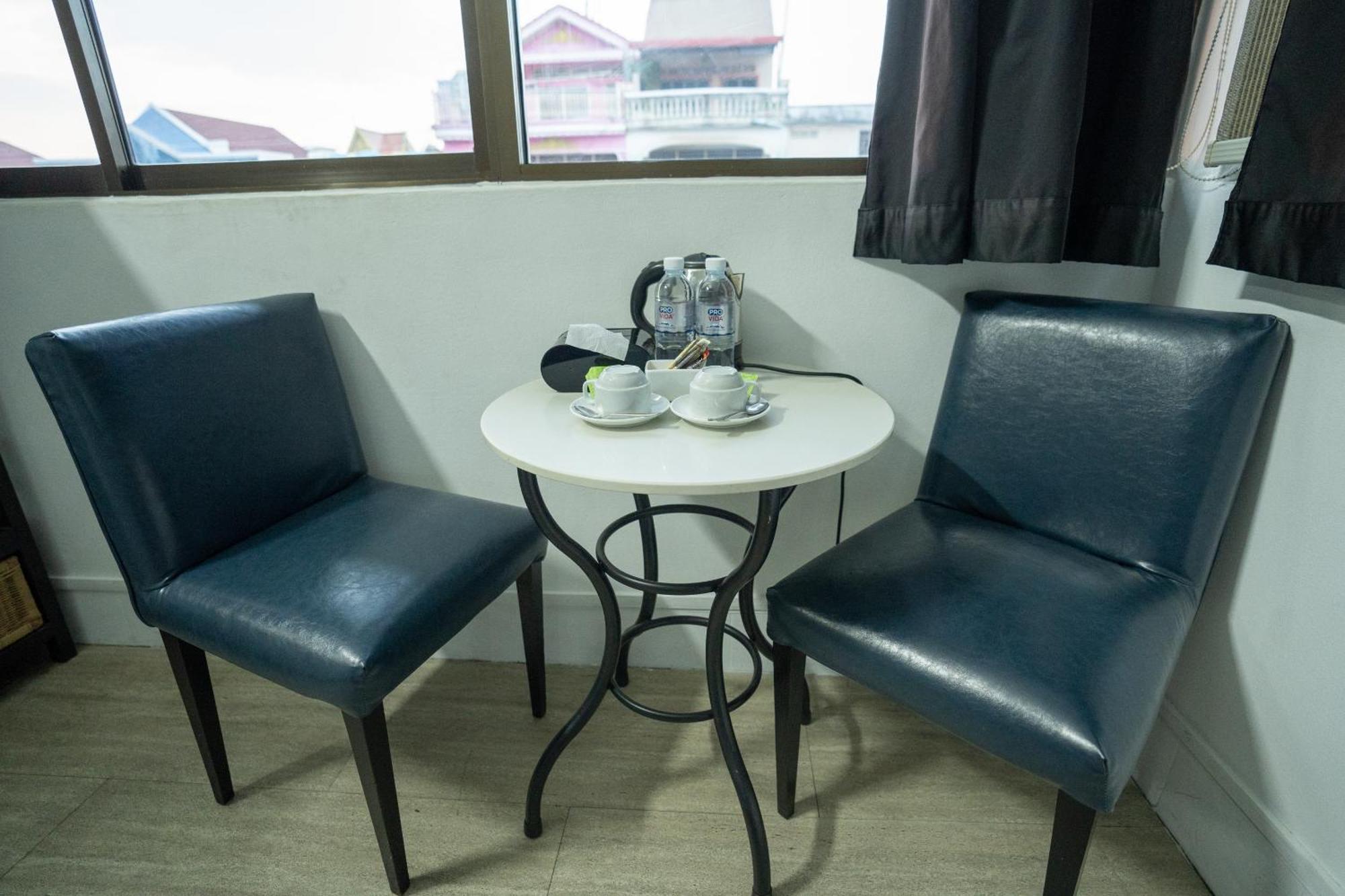 The Eighty8 Hostel Пном Пен Екстериор снимка